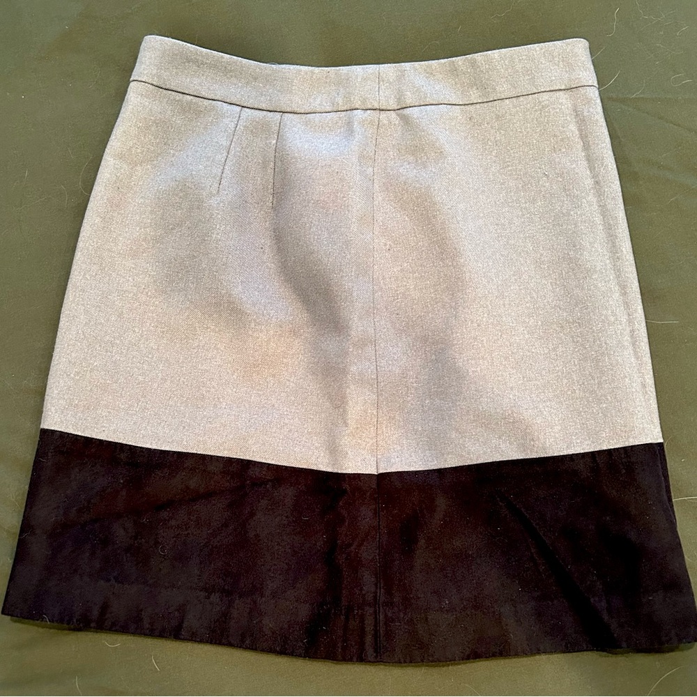 LOFT Light Grey and Black Skirt